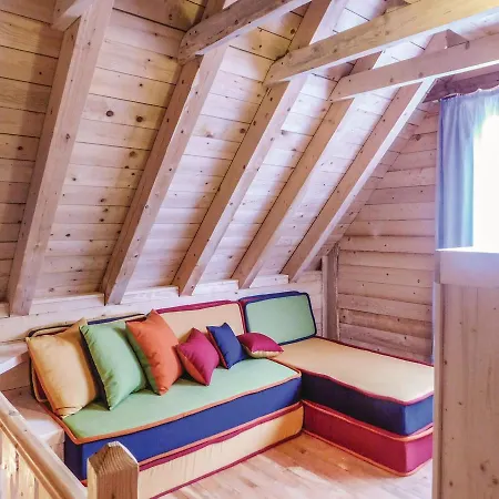 Two-bedroom Holiday In Comeglians